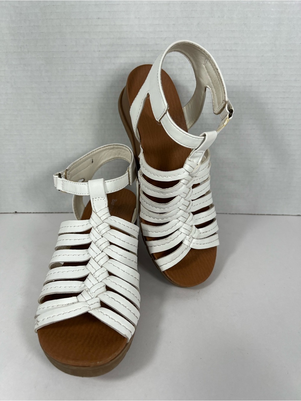 Baretraps Cantrell White Gladiator Wedge Sandals Comfort Hook Loop Womens 7.5M